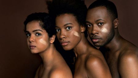 هذه الصور المذهلة توضح لماذا نحن بحاجة إلى التوقف عن استخدام "عارية" كألوان